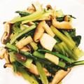 yuk@ri's cooksnap of when they made 小松菜ときのこのオイスター炒め.