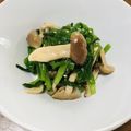 OTO☆HANA's cooksnap of when they made ニラとシメジのおひたし.