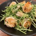 monmon1219's cooksnap of when they made 海老と豆苗のプリッシャキ炒め.
