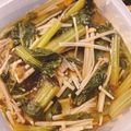 komugiko4's cooksnap of when they made 小松菜とエノキの煮物とろろ梅あん.