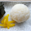 ルチアーノ★★★'s cooksnap of when they made わが家の塩むすび。～ほんのり昆布風味.