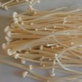 坂月のひろみ's cooksnap of when they made 即効パラパラ♪　えのきの軸の ほぐし方.