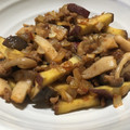 クックM6DK2O☆'s cooksnap of when they made 秋の味覚！さつま芋とキノコの麻婆炒め.