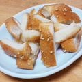 cobe78's cooksnap of when they made ノンオイル☆パンの耳でゴマかりんとう.