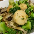 クックNWCQL9☆'s cooksnap of when they made ほたてときのことブロッコリーのバジル炒め.