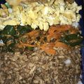 まめまるM's cooksnap of when they made ふっくらそぼろの三色丼♡我が家はピーマン.
