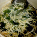 あちゃママ's cooksnap of when they made もやしとわかめの中華風スープ.