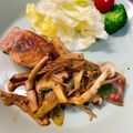 えいてぃえいと's cooksnap of when they made 鮭のムニエル 和風きのこバターあんかけ.