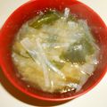 白いぐれーぷ's cooksnap of when they made わかめと大根の塩麹味噌汁.
