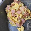 こりんママ8's cooksnap of when they made 厚切りベーコン＆玉ねぎ＆卵の炒め物.