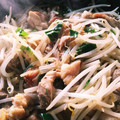 みよ～'s cooksnap of when they made 簡単♪鶏もも肉のもやし＆ネギ塩ダレ炒め.