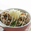 よもまめころりん's cooksnap of when they made カリカリ豚としし唐のおろしマヨ丼♪.