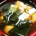 yknobi's cooksnap of when they made わかめと豆腐のおすまし.