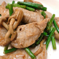 ★ぴよぴよ501★'s cooksnap of when they made 豚トロとにんにくの芽のオイスター炒め.