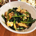 低カロ探検隊's cooksnap of when they made 簡単！春菊とふわふわ卵のニラ玉風炒め.
