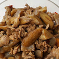 毎日しょっぱい亭's cooksnap of when they made 蒟蒻でかさ増し！簡単豚と牛蒡のしぐれ煮風.