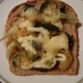 inLondon's cooksnap of when they made 簡単☆ブロッコリーチーズトースト.