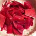 ひーちゃん食堂's cooksnap of when they made 赤大根の皮のお漬け物＊紅くるり.