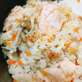 ともかなぽん's cooksnap of when they made 白だし・節約♪鮭と舞茸の炊き込みご飯.