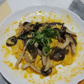やっぺ841's cooksnap of when they made 簡単。シンプルな平茸と卵の中華炒め.