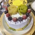 レイ、ユウママ's cooksnap of when they made 簡単華やか❀フルーツ花のバースデーケーキ.