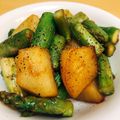 ★ぴよぴよ501★'s cooksnap of when they made じゃがいもとアスパラのバター醤油炒め.