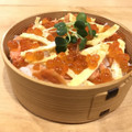 mayuyuキッチン's cooksnap of when they made 乗せるだけ＊鮭とイクラの簡単寿司.