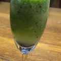 ★はるKonan☆'s cooksnap of when they made キウイと小松菜のグリーンスムージー.