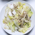 pucyipan's cooksnap of when they made 舞茸・白菜のナムル♪炒めて香ばしく！.