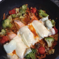 えり1222☆'s cooksnap of when they made 秋鮭ととろ～りチーズのトマトパッツァ.