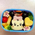 Chaaa_room's cooksnap of when they made キャラ弁★簡単ミニーおにぎりお弁当.