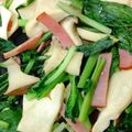 agak's cooksnap of when they made ほうれん草ベーコンエリンギのガリバタ炒め.