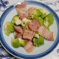 penguinロック's cooksnap of when they made ロマネスコとベーコンのガーリック炒め.