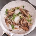 アクセル☆'s cooksnap of when they made ささっと出来る★舞茸と白菜の中華炒め。.