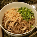 White_Bear's cooksnap of when they made 冷凍揚げ玉で冷やし狸蕎麦.
