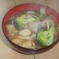 きらり流れ星's cooksnap of when they made 『ブロッコリーと里芋のお味噌汁』.