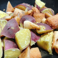 ひろっぴの嫁's cooksnap of when they made 生姜がキメテ☆さつま芋と薩摩揚の煮物.