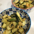 Hanachan13's cooksnap of when they made じゃがいもとシーフードのカレーマヨ炒め.