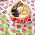 あやちん０８１６'s cooksnap of when they made ★苺とホワイトチョコのシャルロット★.