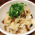 ちゃちゃまる26's cooksnap of when they made 鶏皮ごぼう混ぜご飯.