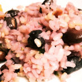 tugumie's cooksnap of when they made お赤飯より簡単♡黒豆ごはん.