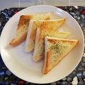 ☆hikonyan☆'s cooksnap of when they made 食パンで簡単！ガーリックトースト.