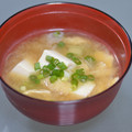 Nakatojias's cooksnap of when they made 豆腐、生揚げ、玉ねぎの味噌汁.