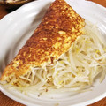低カロ探検隊's cooksnap of when they made バインセオ風キムチ玉子のもやし包み.