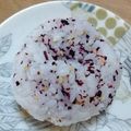 ＊なぁ＊'s cooksnap of when they made 急いでいる時のゆかりと胡麻のお握り.