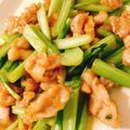 KAORULALA's cooksnap of when they made 節約かぶの葉で！絶対うまい豚ガリバタ炒め.