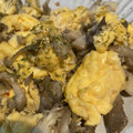 デコレ's cooksnap of when they made 舞茸とふわふわ卵のガーリックバター炒め.