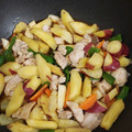 へちまもこ's cooksnap of when they made さつま芋と鶏肉の甘酢炒め♪.