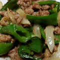 maybe1008's cooksnap of when they made ピーマンと玉ねぎの中華肉そぼろ炒め.