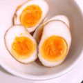 ♦︎くぅ〜こ♦︎'s cooksnap of when they made 味付け煮卵(あじ玉)２種☆味しみのコツ.